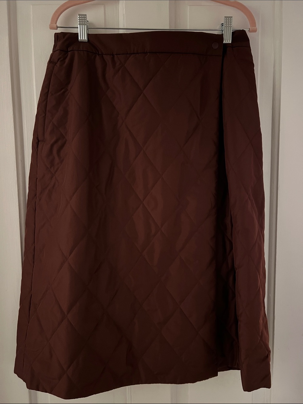Uniqlo Quilted Midi Skirt in Burgundy